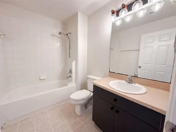 16005 STAGS LEAP DR, Lutz, FL 33559