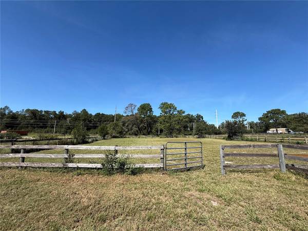 10661 W HIGHWAY 40, Ocala, FL 34482