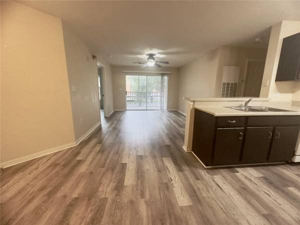 5451 VINELAND RD #2201, Orlando, FL 32811