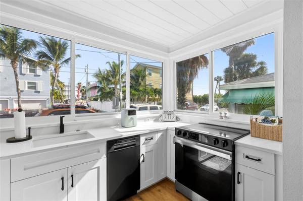 104 6TH AVE, St Pete Beach, FL, 33706 photo 22