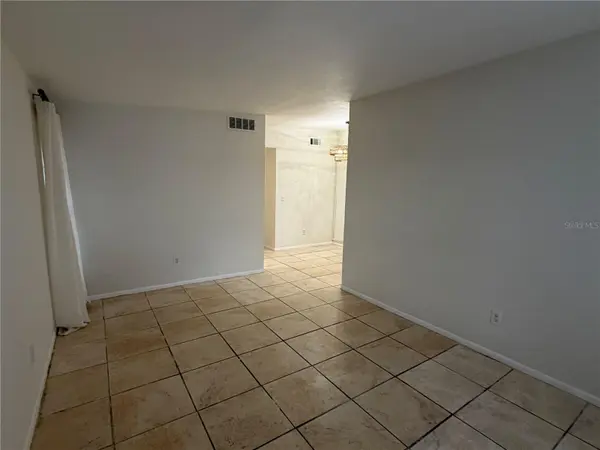 8709 N MANDARINE PL #A, Tampa, FL 33617