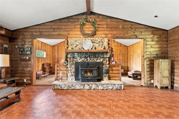 255 PINE OAK LN, New Smyrna Beach, FL 32168