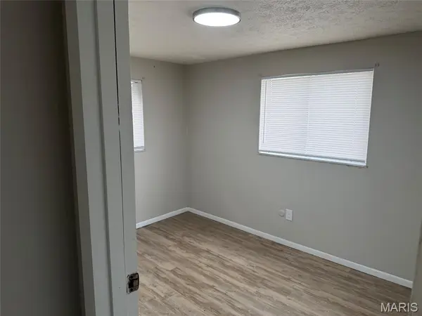 260 E Acton AVE #C, Wood River, IL 62095