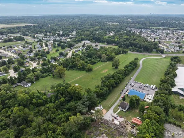 5185 N Highway 67, Hazelwood, MO 63034