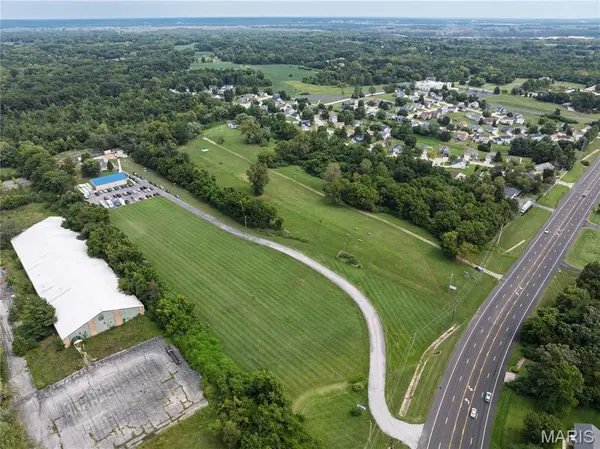 5185 N Highway 67, Hazelwood, MO 63034