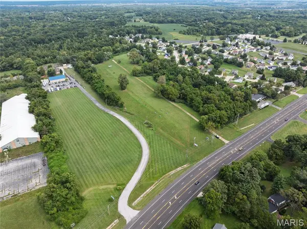 5185 N Highway 67, Hazelwood, MO 63034