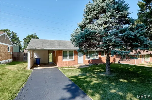 985 Saint Patrice LN, Florissant, MO 63031