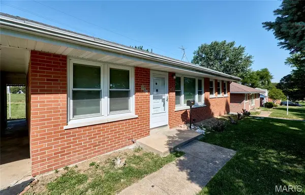 985 Saint Patrice LN, Florissant, MO 63031
