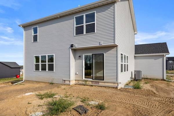 709 Wheatley DR, Mahomet, IL 61853