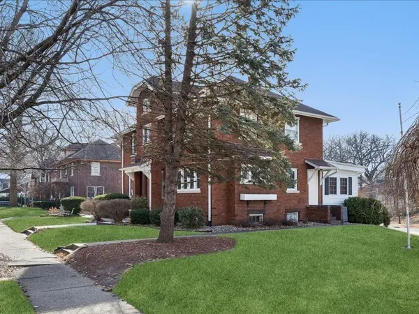 2311 12th ST, Moline, IL 61265