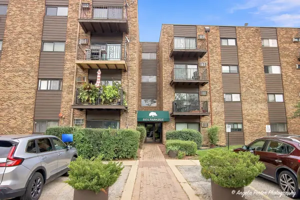 8970 N Parkside AVE #406, Des Plaines, IL 60016