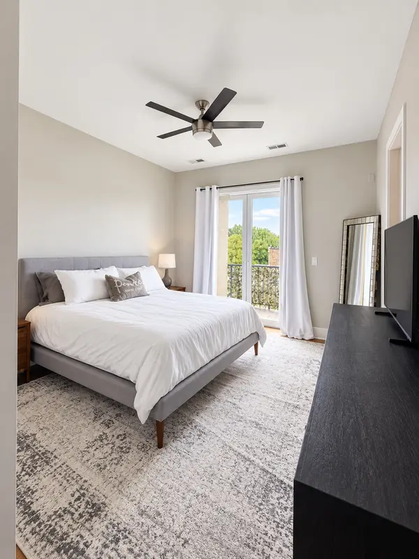 2518 W Division AVE #3W, Chicago, IL 60622