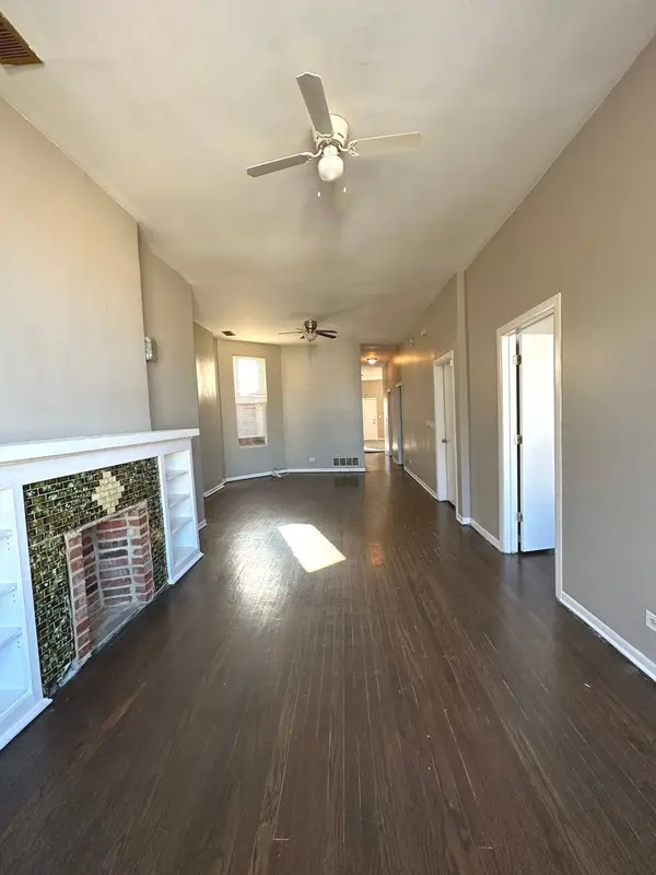 4237 W Gladys AVE #2, Chicago, IL 60624
