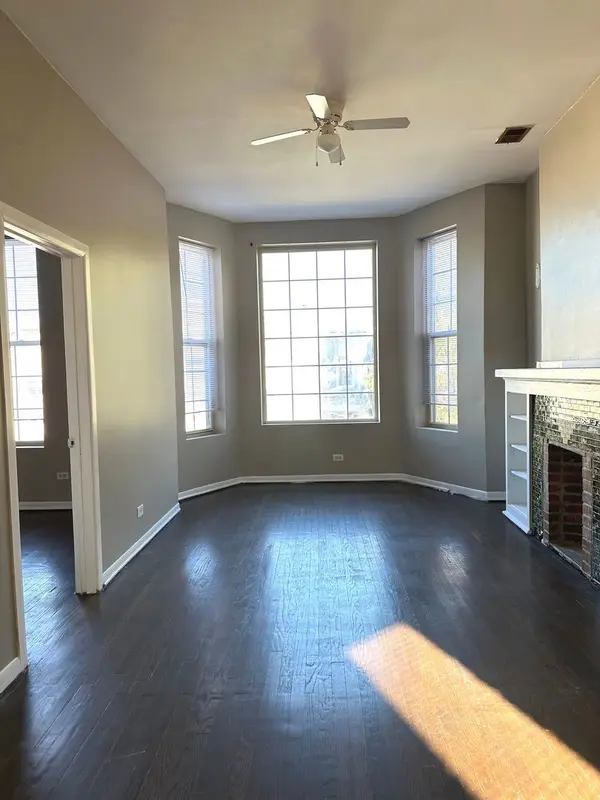 4237 W Gladys AVE #2, Chicago, IL 60624