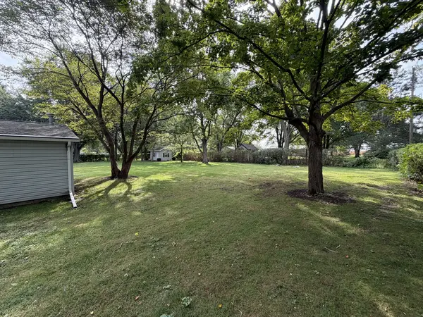 10083 Elizabeth RD, Bloomington, IL 61705