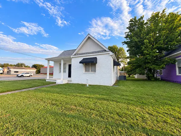 1101 E 5th ST, Metropolis, IL 62960