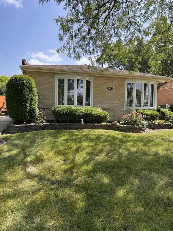 9427 Merrill AVE, Morton Grove, IL 60053