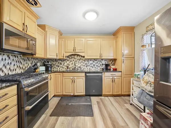 909 Cypress LN, Joliet, IL 60435