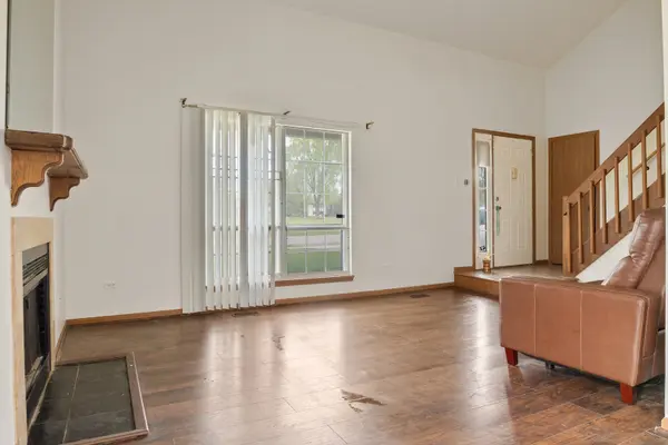 19401 Hickory PL, Country Club Hills, IL 60478