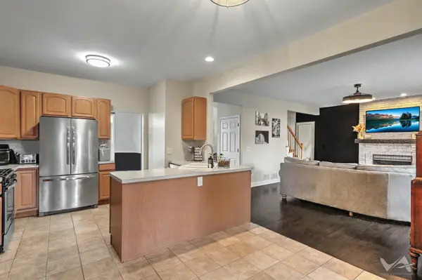 39W700 Green PL, Geneva, IL 60134