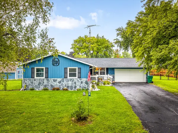 5349 Lawrence DR, Kirkland, IL 60146