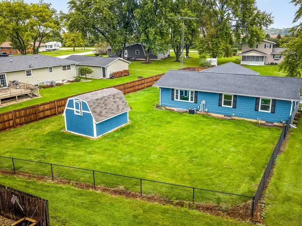5349 Lawrence DR, Kirkland, IL 60146