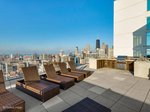 303 W Ohio ST #2004, Chicago, IL 60654