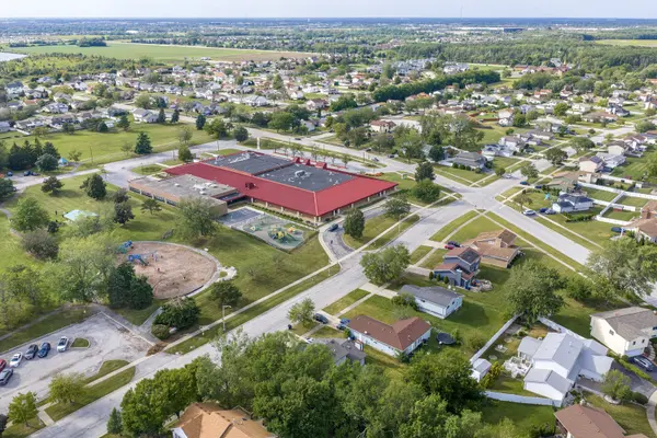 239 Willow RD, Matteson, IL 60443