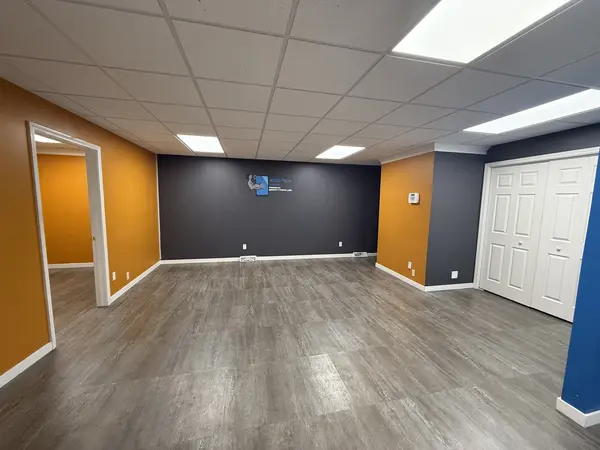 1224 E 37th ST, Davenport, IA 52807