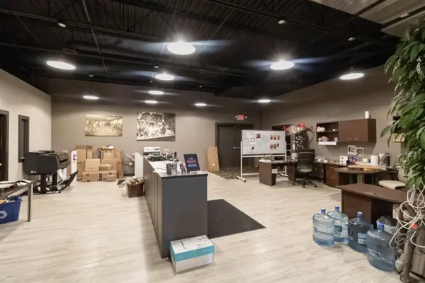 6027 University AVE, Cedar Falls, IA 50613