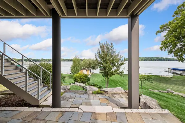 224 W Lake ST, Waconia, MN 55387