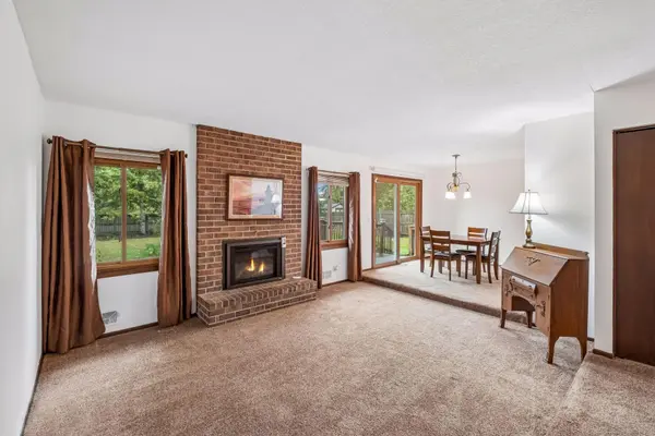 4758 Hauge CIR, Eagan, MN 55122