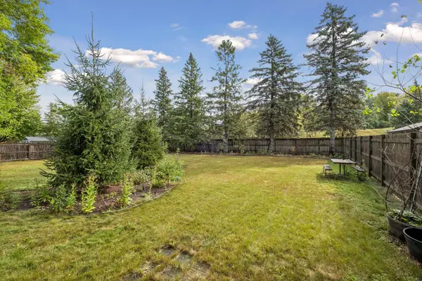 4758 Hauge CIR, Eagan, MN 55122