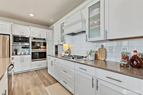 32800 Ash AVE SE, Black Diamond, WA 98010