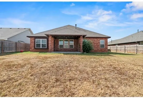 11225 NW 103rd ST, Yukon, OK 73099