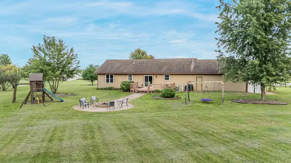 801 SIMON ST, Wild Rose, WI 54984