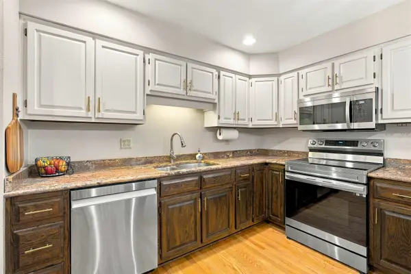 416 S HARRISON ST, Waupaca, WI 54981