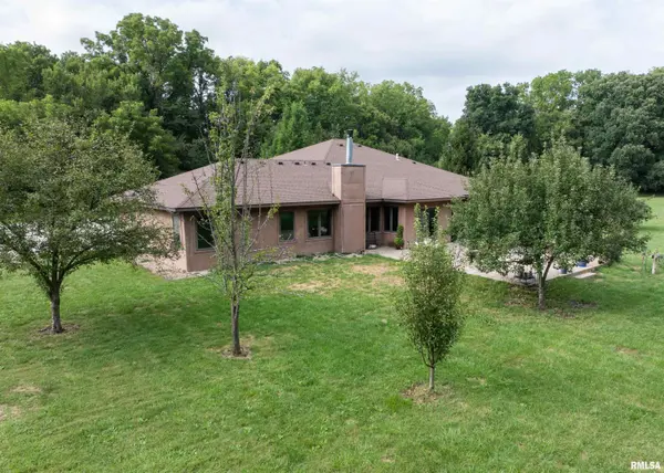 802 E SANTA FE RD, Chillicothe, IL 61523