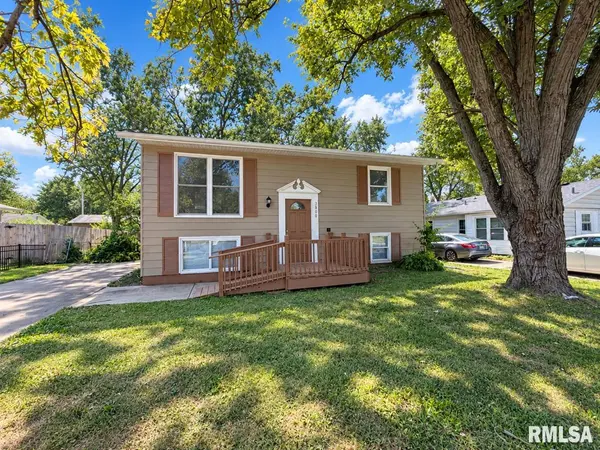 3800 W VINTON AVE, Peoria, IL 61615