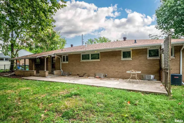 1503 N 13TH ST, Pekin, IL 61554