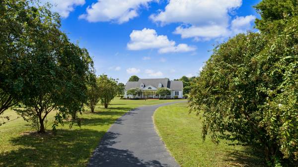 2248 Arlan Reason Rd, Bells, TN 38006
