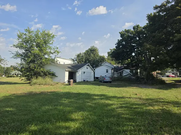 1205 E Church St, Orlinda, TN 37141