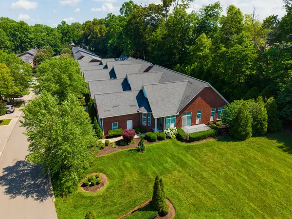 712 Maple Point Dr, Cookeville, TN 38501
