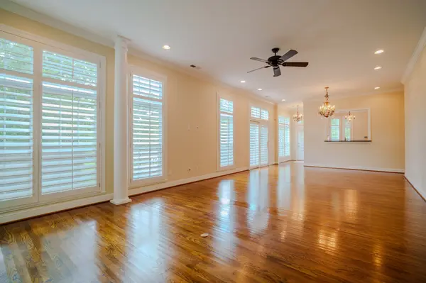 712 Maple Point Dr, Cookeville, TN 38501