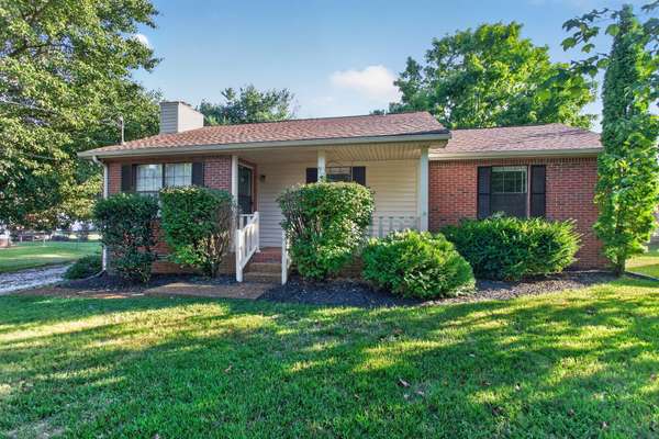 216 Oakdale Drive, White House, TN 37188