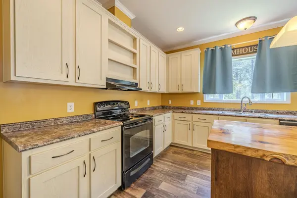 520 ROBINSON RD, Counce, TN 38326