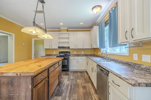 520 ROBINSON RD, Counce, TN 38326