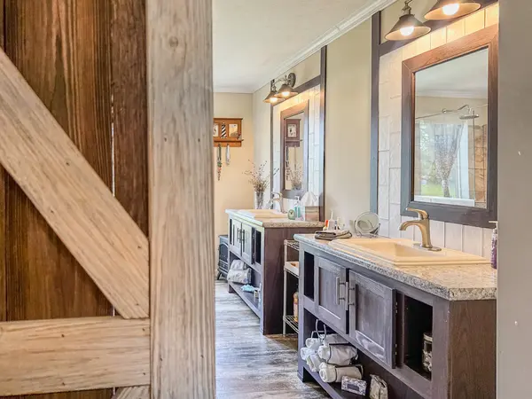 1198 David Patterson Rd, Lutts, TN 38471