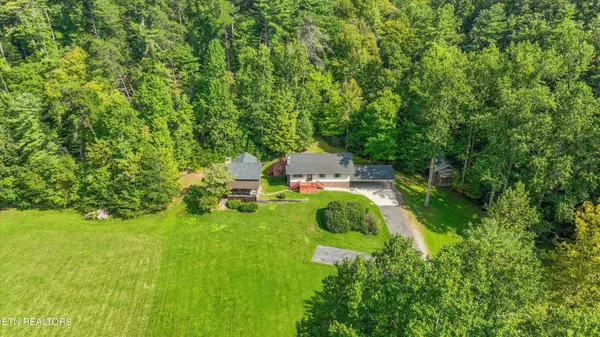 745 Blockhouse Valley Rd, Clinton, TN 37716