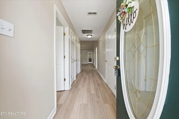 4055 Darwin Way, Knoxville, TN 37918